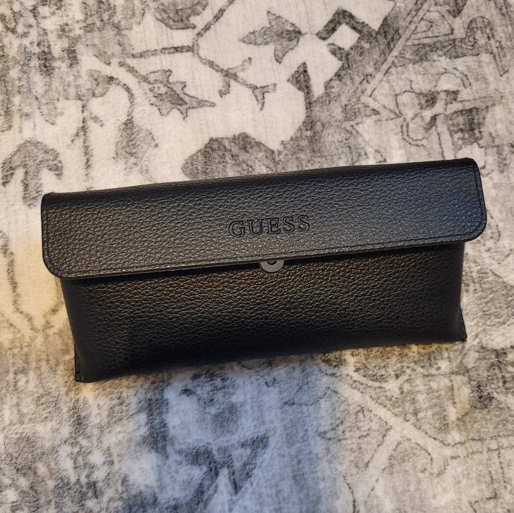 New Guess Black Textured Eyeglass Case